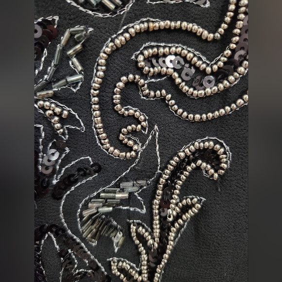 Dynamite Sleeveless Top - Picture 2 of 3